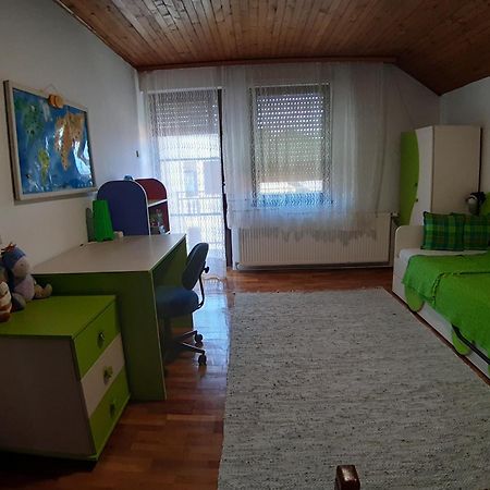Apartman Ljiljan Ni Kültér fotó