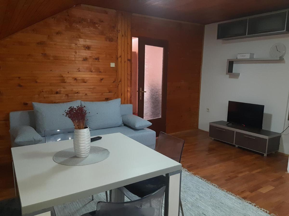 Apartman Ljiljan Ni Kültér fotó